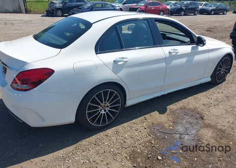 2018 Mercedes-Benz C 300 из США, поврежденный, VIN 55SWF4JB0JU267401